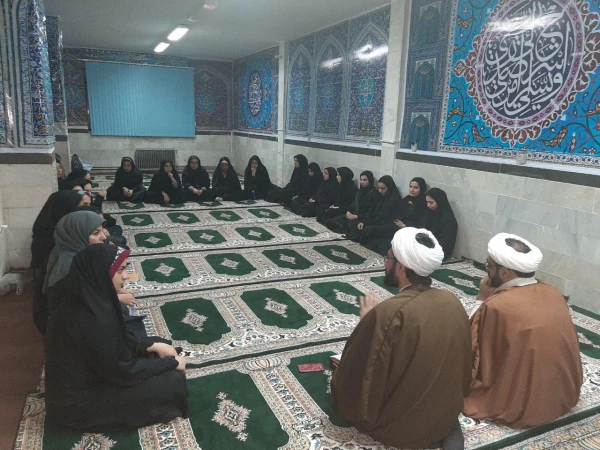 نشست هم اندیشی دبیران و فعالان فرهنگی و دانشجویی 4