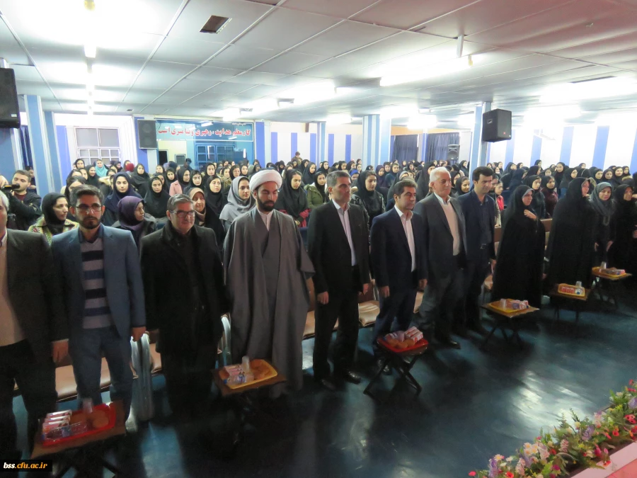 مراسم با شکوه  روز دانشجو در پردیس بنت الهدی صدر برگزار گردید 3