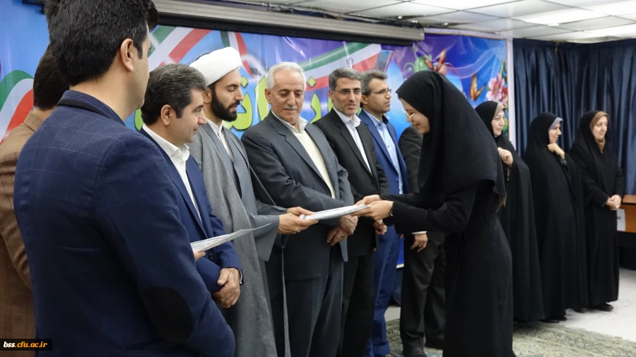 مراسم با شکوه  روز دانشجو در پردیس بنت الهدی صدر برگزار گردید 7