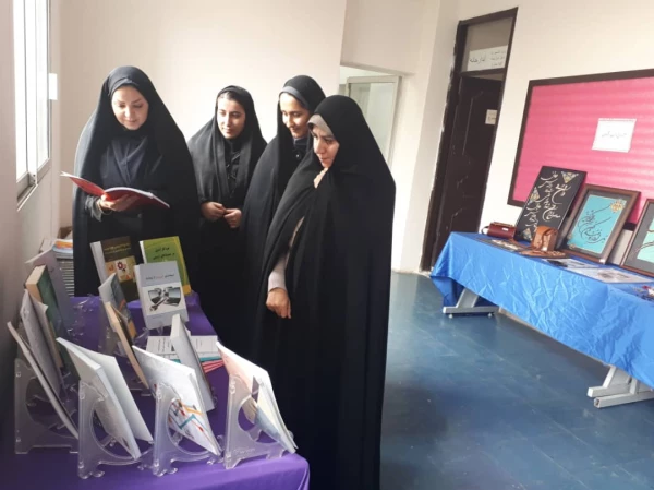 برپایی نمایشگاه صنایع دستی به مناسبت روز دانشجو 6