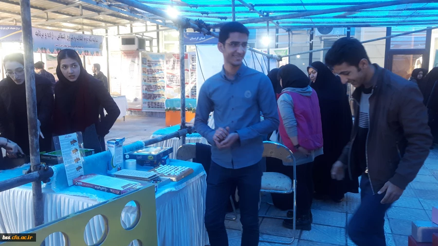 بازدید تور پژوهشی  ومهارتی ازنمایشگاه پارک علم وفناوری به مناسبت هفته پژوهش 5