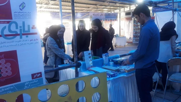 بازدید تور پژوهشی  ومهارتی ازنمایشگاه پارک علم وفناوری به مناسبت هفته پژوهش 6