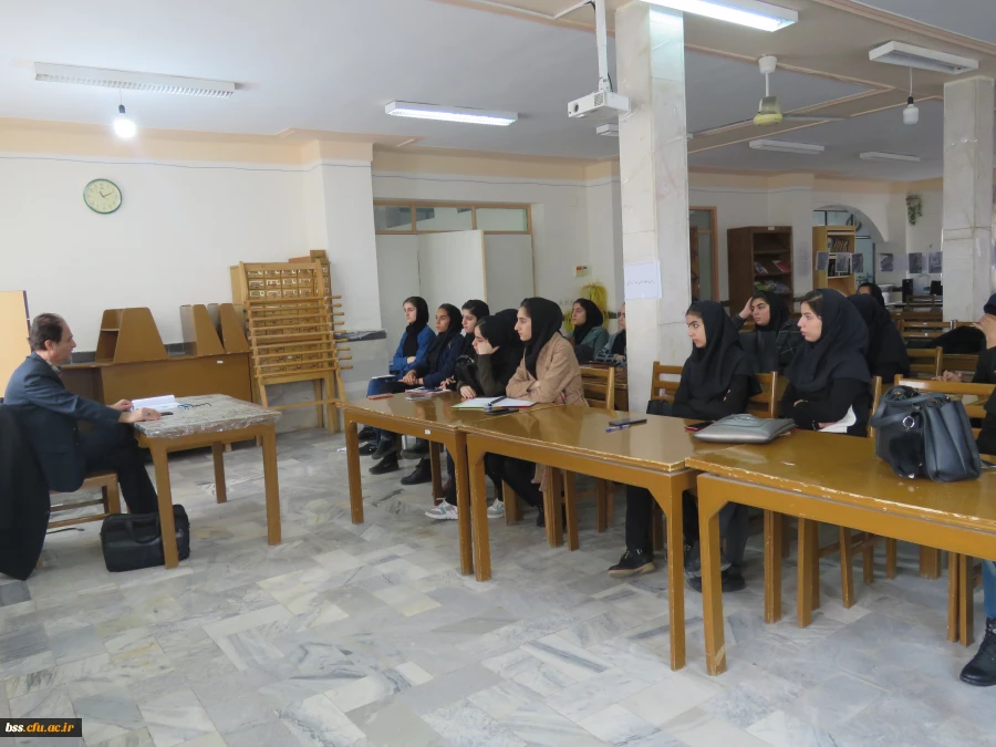 تحلیل و بررسی شاهنامه کرد توسط دکتر نقشبندی در هفته پژوهش  3