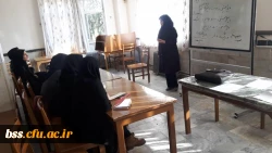 آشنا کردن دانشجویان با اصول اولیه ویراستاری با  تدریس دکتر فتوحی در کارگاه ویراستاری  3