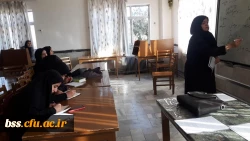 آشنا کردن دانشجویان با اصول اولیه ویراستاری با  تدریس دکتر فتوحی در کارگاه ویراستاری  4