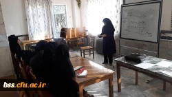 آشنا کردن دانشجویان با اصول اولیه ویراستاری با  تدریس دکتر فتوحی در کارگاه ویراستاری  5