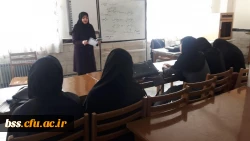 آشنا کردن دانشجویان با اصول اولیه ویراستاری با  تدریس دکتر فتوحی در کارگاه ویراستاری  6