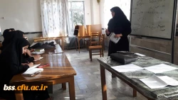 آشنا کردن دانشجویان با اصول اولیه ویراستاری با  تدریس دکتر فتوحی در کارگاه ویراستاری  8