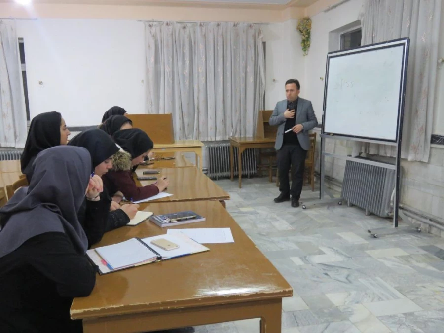 کارگاه spss با ارائه دکتر رحمانی 3