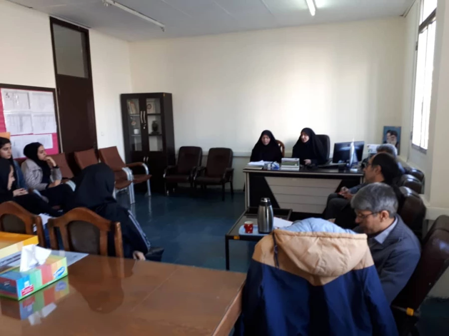 جلسه همیاران جوان آموزش 5