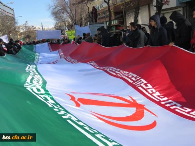 حضور با بصیرت و آگاهانه پردیس بنت الهدی صدر در راهپیمایی پرشور 22 بهمن به منظور تجدید بیعت با آرمان های امام راحل(ره)