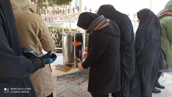 به مناسبت پیروزی شکوهمند انقلاب اسلامی ایستگاه قرآنی و ایستگاه صلواتی  3