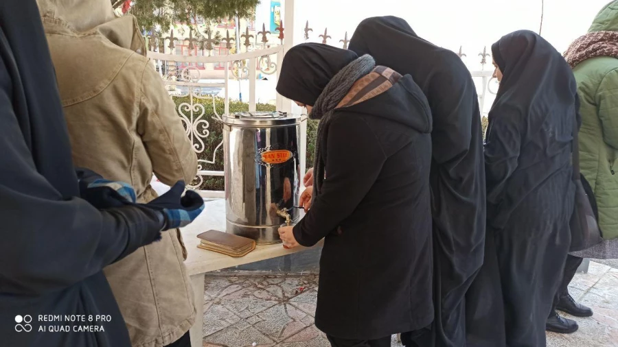 به مناسبت پیروزی شکوهمند انقلاب اسلامی ایستگاه قرآنی و ایستگاه صلواتی  3