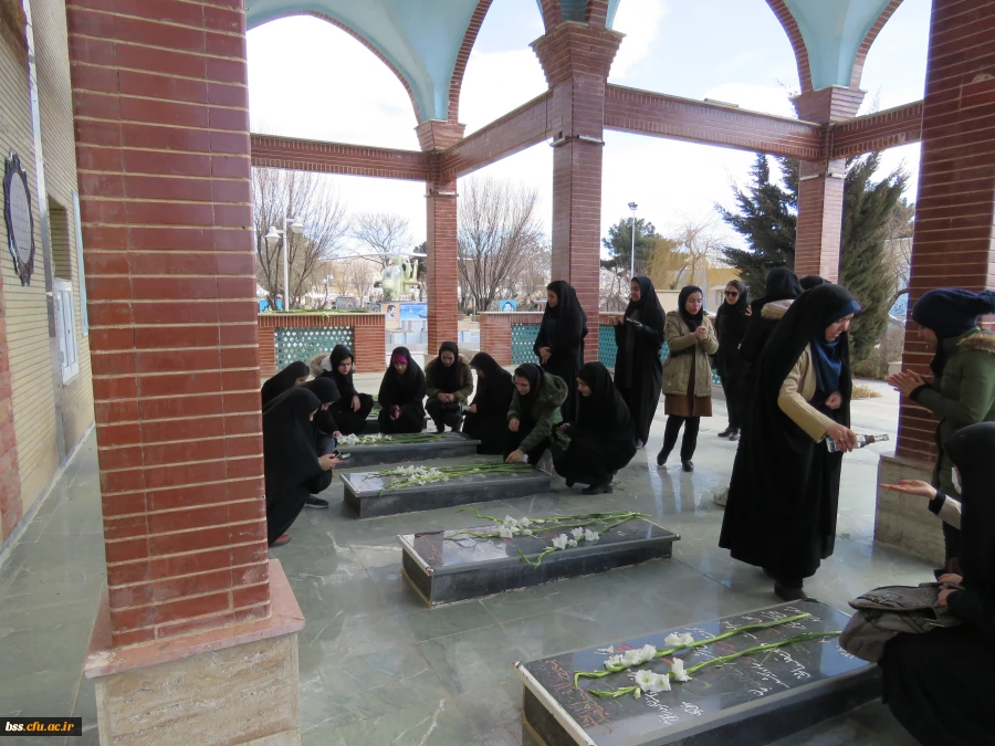 عطرافشانی و غبار روبی مزار شهدا 10