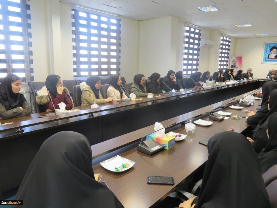 دیدار دکتر معروفی با دانشجو معلمان پردیس بنت الهدی صدر به مناسبت روز زن  3